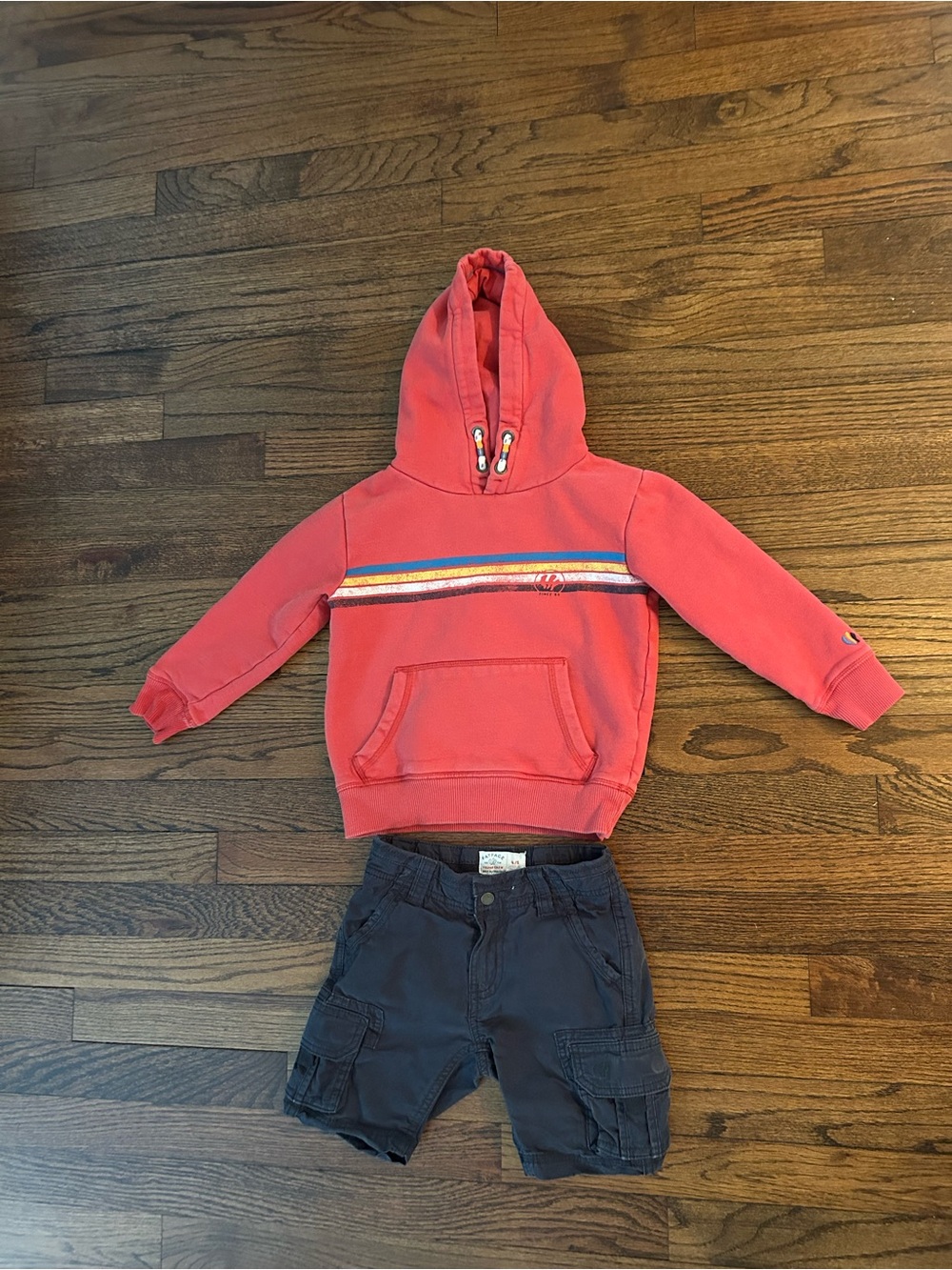 Fat Face boys 4/5 sweatshirt and shorts bundle